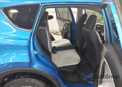 2018 Toyota Rav4 Xle from USA, damaged, VIN JTMWFREV0JD120067